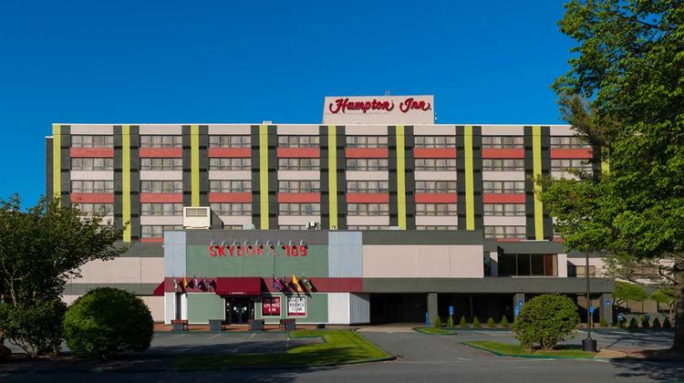 Hampton Inn Boston-Natick Exterior