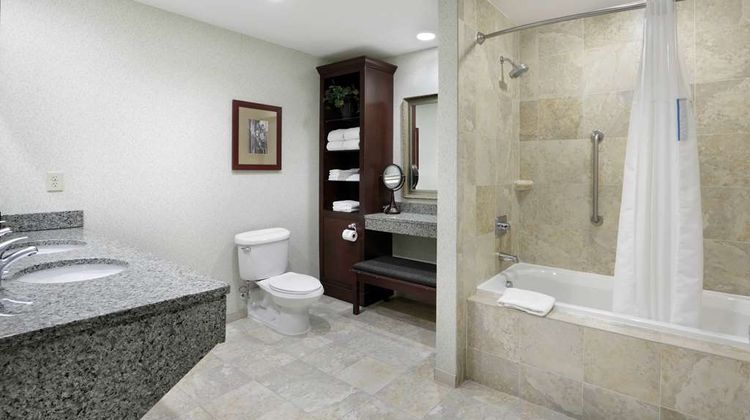Hampton Inn Boston-Natick Room