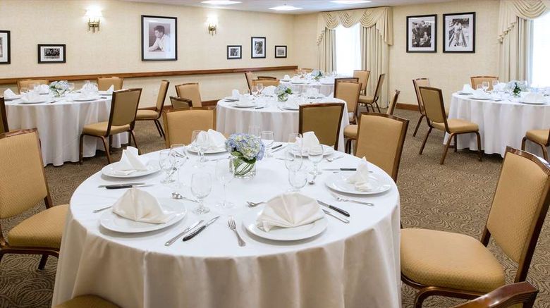 <b>Hampton Inn Boston-Norwood Meeting</b>. Images powered by <a href="https://iceportal.shijigroup.com/" title="IcePortal" target="_blank">IcePortal</a>.