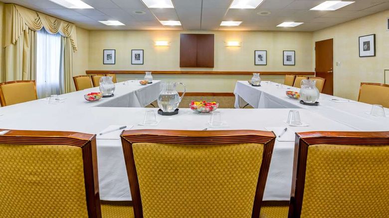 <b>Hampton Inn Boston-Norwood Meeting</b>. Images powered by <a href="https://iceportal.shijigroup.com/" title="IcePortal" target="_blank">IcePortal</a>.