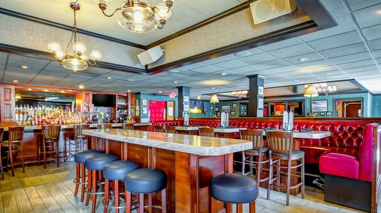 <b>Hampton Inn Boston-Norwood Restaurant</b>. Images powered by <a href="https://iceportal.shijigroup.com/" title="IcePortal" target="_blank">IcePortal</a>.