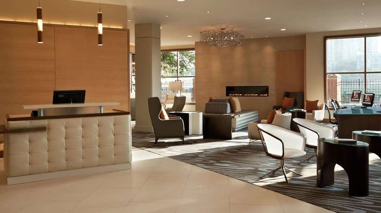 <b>DoubleTree Suites Hotel Boston-Cambridge Lobby</b>. Images powered by <a href="https://iceportal.shijigroup.com/" title="IcePortal" target="_blank">IcePortal</a>.