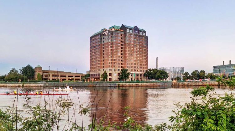 DoubleTree Suites Hotel Boston-Cambridge Exterior