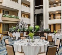 Embassy Suites Boston-Waltham Lobby