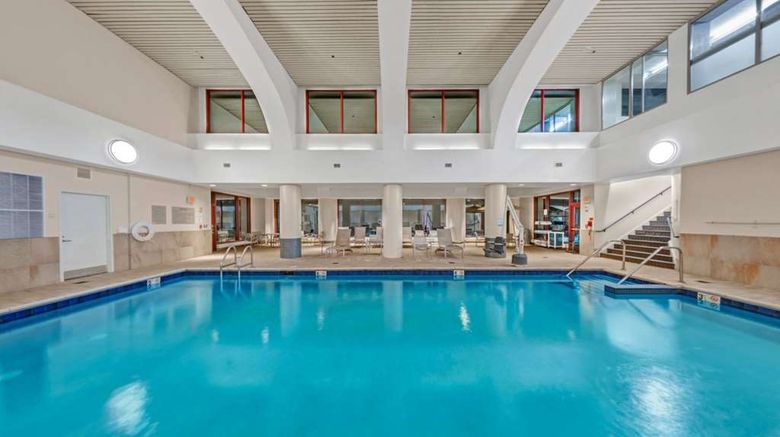 <b>Embassy Suites Boston-Waltham Pool</b>. Images powered by <a href="https://iceportal.shijigroup.com/" title="IcePortal" target="_blank">IcePortal</a>.