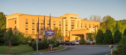 Hampton Inn Brattleboro Exterior