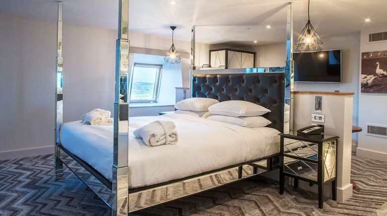 <b>DoubleTree by Hilton Bristol South Other</b>. Images powered by <a href="https://iceportal.shijigroup.com/" title="IcePortal" target="_blank">IcePortal</a>.