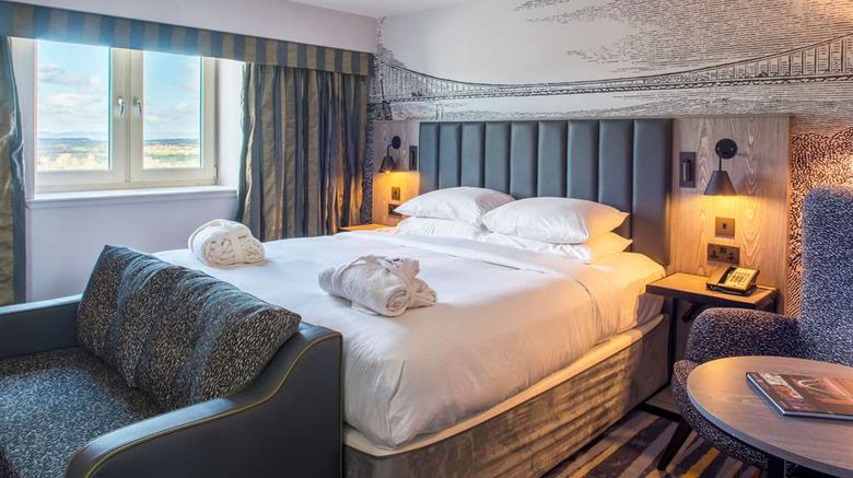 <b>DoubleTree by Hilton Bristol South Room</b>. Images powered by <a href="https://iceportal.shijigroup.com/" title="IcePortal" target="_blank">IcePortal</a>.
