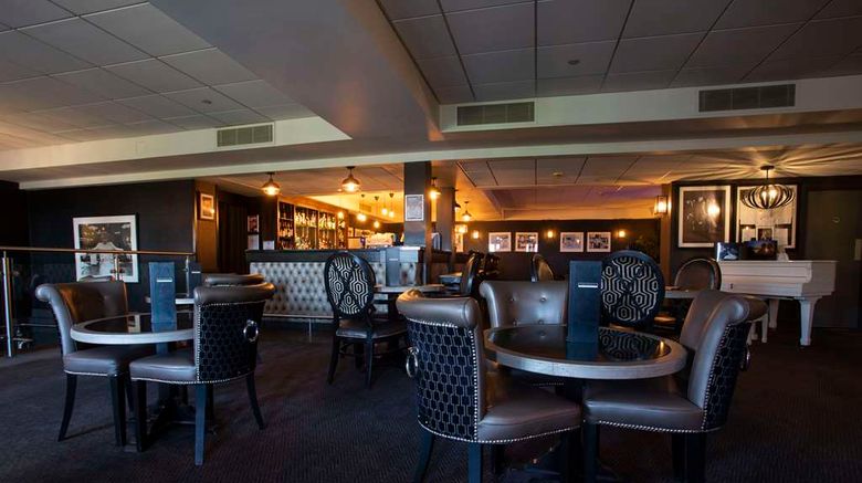 <b>DoubleTree by Hilton Bristol South Restaurant</b>. Images powered by <a href="https://iceportal.shijigroup.com/" title="IcePortal" target="_blank">IcePortal</a>.