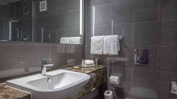 DoubleTree by Hilton Bristol City Centre Room