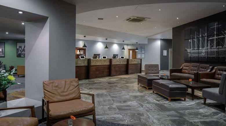 <b>DoubleTree by Hilton Bristol City Centre Lobby</b>. Images powered by <a href="https://iceportal.shijigroup.com/" title="IcePortal" target="_blank">IcePortal</a>.