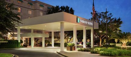 Embassy Suites Brunswick Exterior