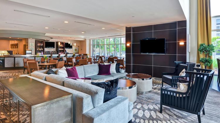 DoubleTree by Hilton Baton Rouge Lobby