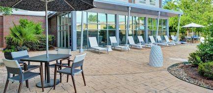 DoubleTree by Hilton Baton Rouge Exterior