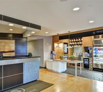 DoubleTree by Hilton Baton Rouge Lobby
