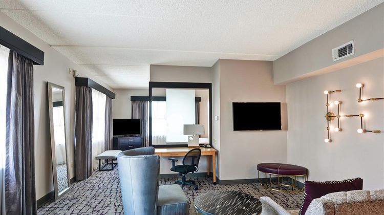DoubleTree by Hilton Baton Rouge Room