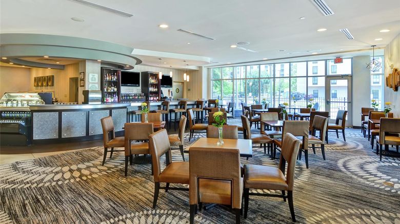 <b>DoubleTree by Hilton Baton Rouge Restaurant</b>. Images powered by <a href="https://iceportal.shijigroup.com/" title="IcePortal" target="_blank">IcePortal</a>.