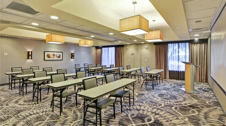 <b>DoubleTree by Hilton Baton Rouge Meeting</b>. Images powered by <a href="https://iceportal.shijigroup.com/" title="IcePortal" target="_blank">IcePortal</a>.