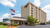 <b>Hampton Inn Baton Rouge I10 & College Dr Exterior</b>. Images powered by <a href="https://iceportal.shijigroup.com/" title="IcePortal" target="_blank">IcePortal</a>.