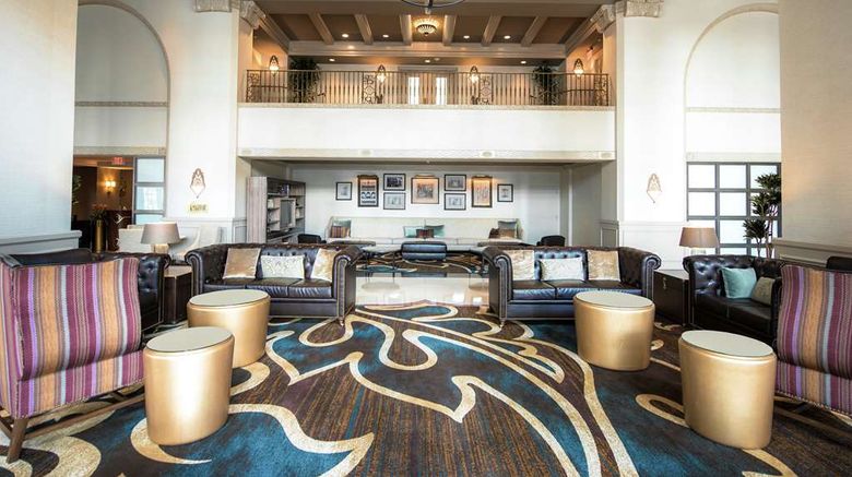 <b>Hilton Baton Rouge Capitol Center Lobby</b>. Images powered by <a href="https://iceportal.shijigroup.com/" title="IcePortal" target="_blank">IcePortal</a>.