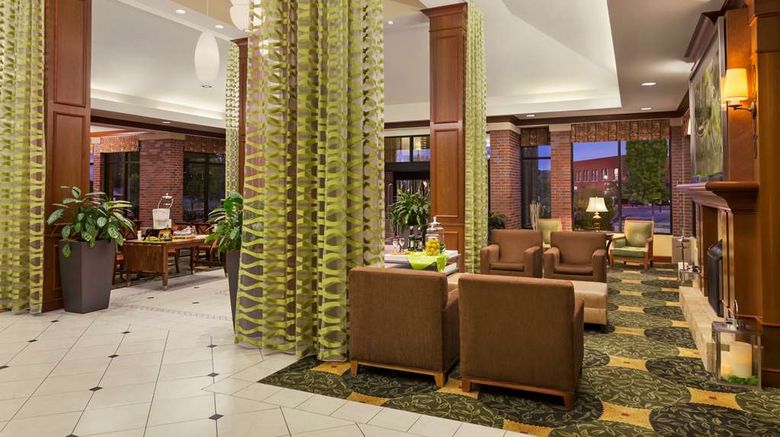 <b>Hilton Garden Inn Bartlesville Lobby</b>. Images powered by <a href="https://iceportal.shijigroup.com/" title="IcePortal" target="_blank">IcePortal</a>.