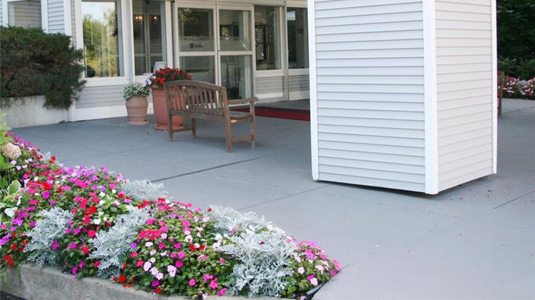 Hampton Inn Colchester Exterior