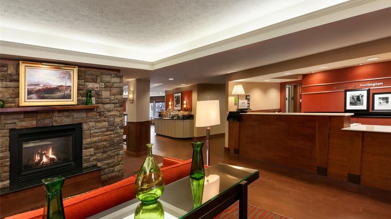 <b>Hampton Inn Colchester Lobby</b>. Images powered by <a href="https://iceportal.shijigroup.com/" title="IcePortal" target="_blank">IcePortal</a>.