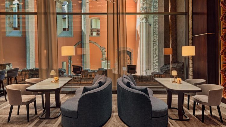 Hilton Budapest Lobby