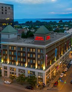 Hampton Inn & Suites Buffalo Downtown