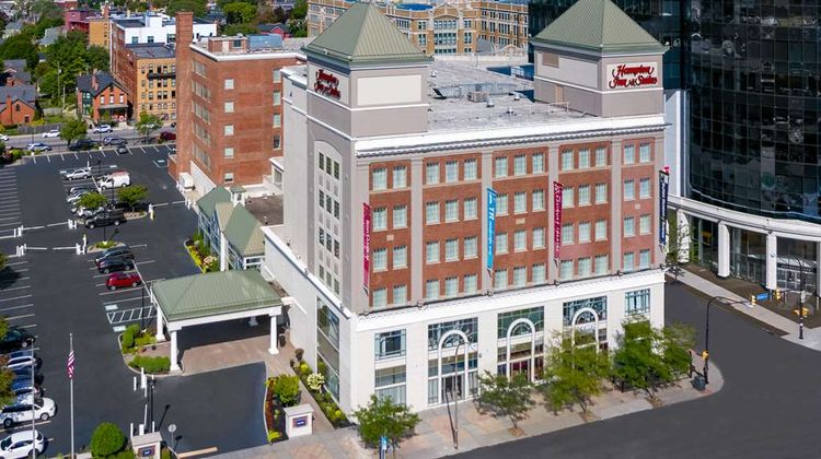 Hampton Inn & Suites Buffalo Downtown Exterior