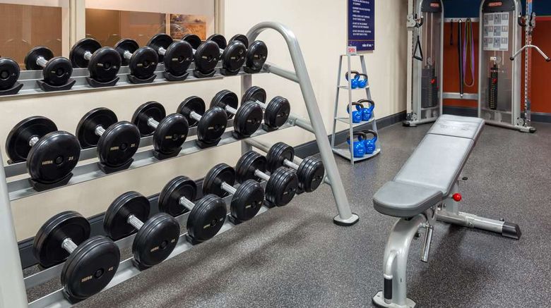 <b>Hampton Inn & Suites Buffalo Downtown Health</b>. Images powered by <a href="https://iceportal.shijigroup.com/" title="IcePortal" target="_blank">IcePortal</a>.