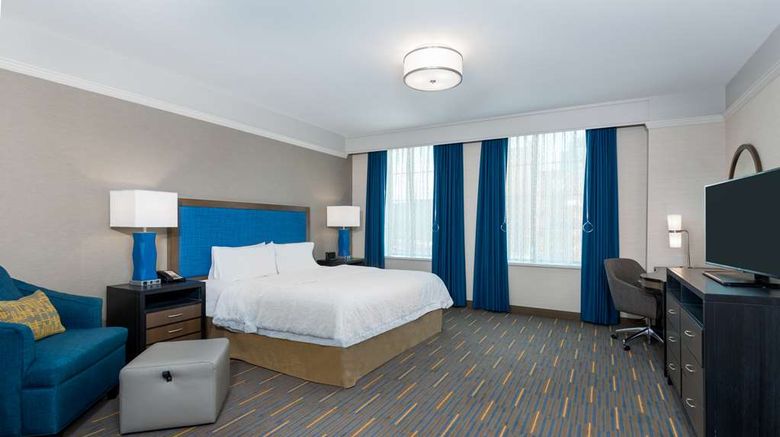 <b>Hampton Inn & Suites Buffalo Downtown Room</b>. Images powered by <a href="https://iceportal.shijigroup.com/" title="IcePortal" target="_blank">IcePortal</a>.