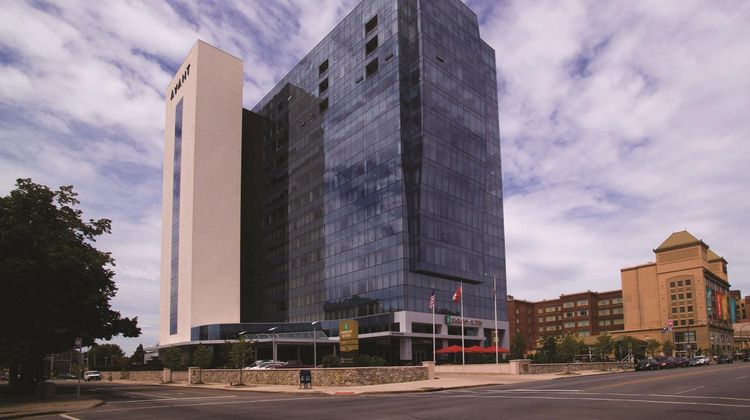 Embassy Suites Buffalo Exterior