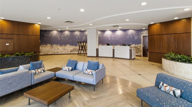 Embassy Suites Buffalo Lobby
