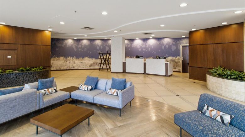 <b>Embassy Suites Buffalo Lobby</b>. Images powered by <a href="https://iceportal.shijigroup.com/" title="IcePortal" target="_blank">IcePortal</a>.