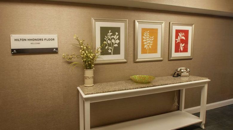 <b>DoubleTree by Hilton Buffalo-Amherst Lobby</b>. Images powered by <a href="https://iceportal.shijigroup.com/" title="IcePortal" target="_blank">IcePortal</a>.