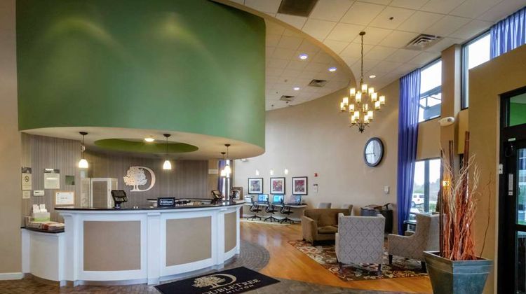 DoubleTree by Hilton Buffalo-Amherst Lobby