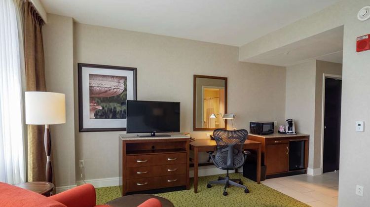 Hilton Garden Inn Buffalo Downtown Room