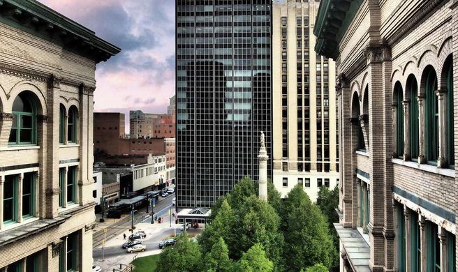 Hilton Garden Inn Buffalo Downtown Exterior