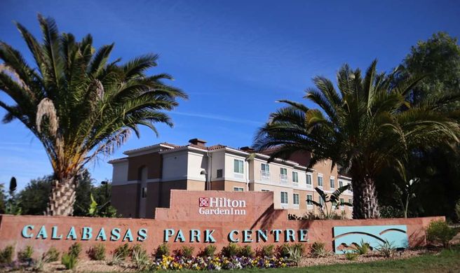 Hilton Garden Inn Calabasas Exterior