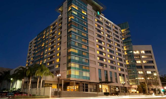 Embassy Suites Los Angeles - Glendale Exterior