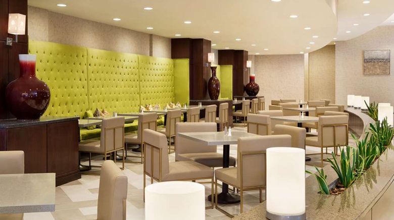 <b>Embassy Suites Los Angeles - Glendale Restaurant</b>. Images powered by <a href="https://iceportal.shijigroup.com/" title="IcePortal" target="_blank">IcePortal</a>.