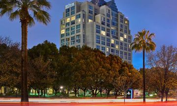 Hilton Los Angeles North/Glendale