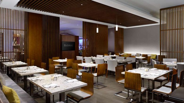 <b>Hilton Woodland Hills/Los Angeles Restaurant</b>. Images powered by <a href="https://iceportal.shijigroup.com/" title="IcePortal" target="_blank">IcePortal</a>.