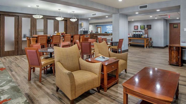 <b>Hampton Inn Brownwood Lobby</b>. Images powered by <a href="https://iceportal.shijigroup.com/" title="IcePortal" target="_blank">IcePortal</a>.