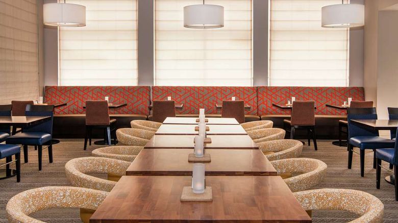 <b>Hilton Garden Inn BWI Airport Restaurant</b>. Images powered by <a href="https://iceportal.shijigroup.com/" title="IcePortal" target="_blank">IcePortal</a>.