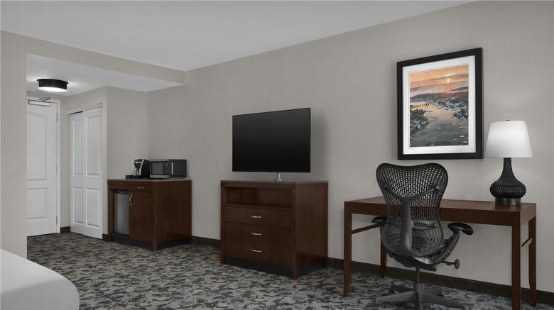 <b>Hilton Garden Inn Annapolis Room</b>. Images powered by <a href="https://iceportal.shijigroup.com/" title="IcePortal" target="_blank">IcePortal</a>.