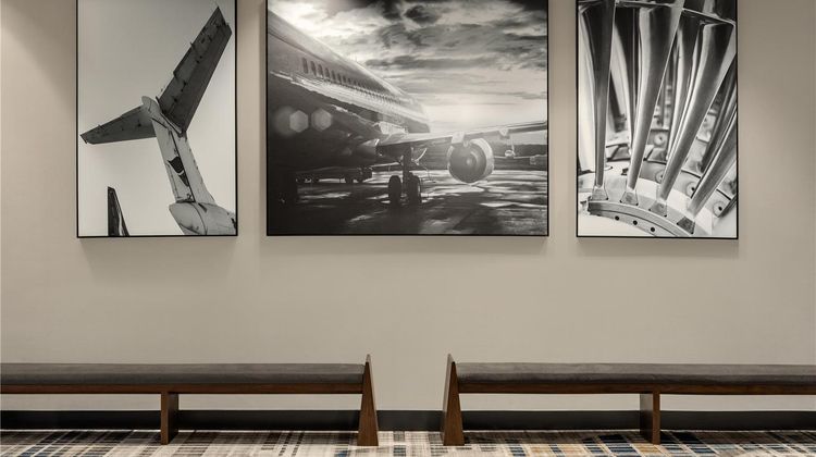 Hilton Baltimore BWI Airport Lobby