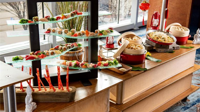 <b>Hilton Baltimore Restaurant</b>. Images powered by <a href="https://iceportal.shijigroup.com/" title="IcePortal" target="_blank">IcePortal</a>.