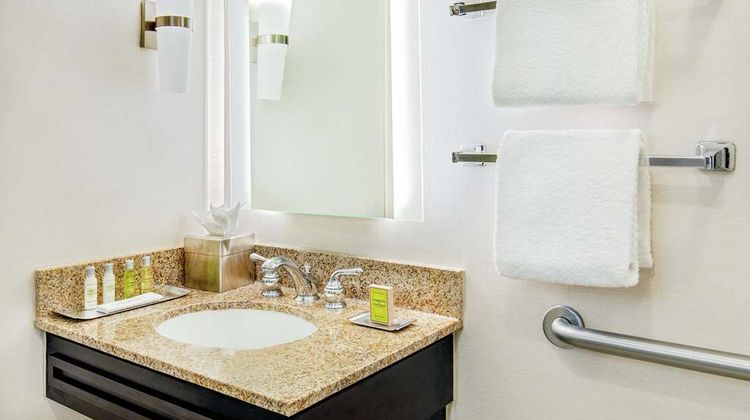 Doubletree by Hilton Hotel Columbia Room